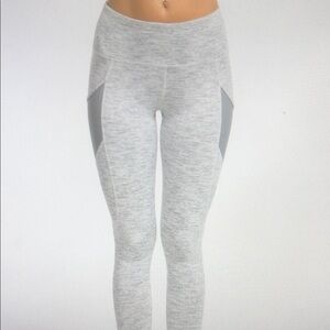 Seamless Light Gray Heathered Leggings with Contrast Panels